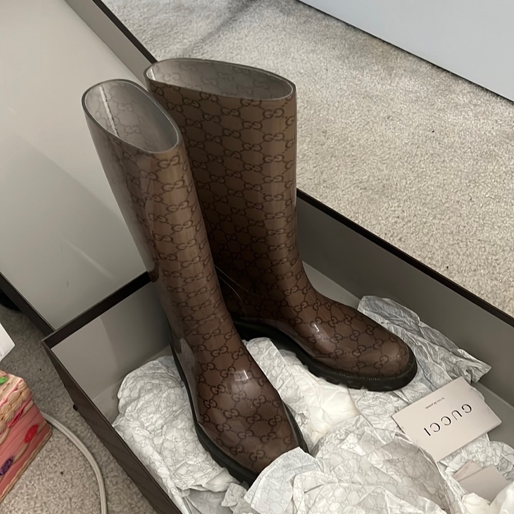 Gucci rain boots